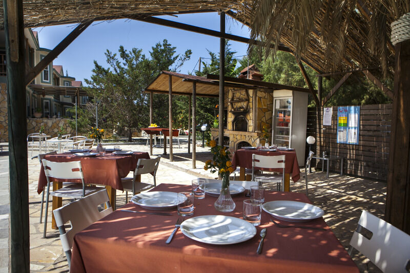 Zest @ XI Beach Lixouri Exterior photo